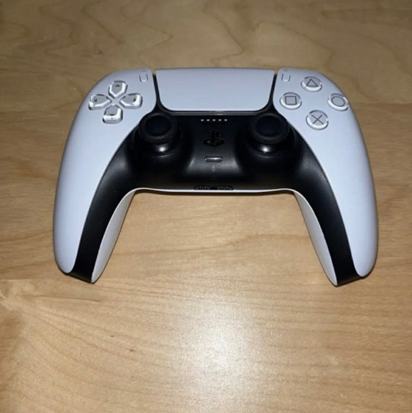 PlayStation 5 - Picture 6 of 6